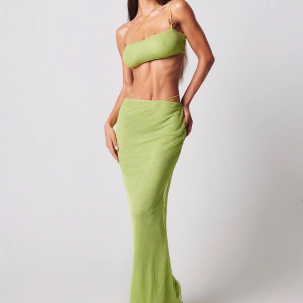 (SOLD ON DEPOP) Tiger Mist Rossi Bandeau+Skirt Set in green
